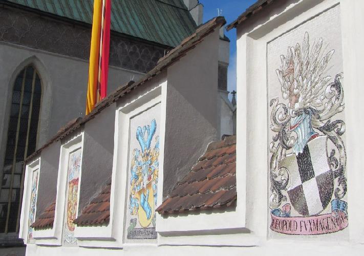 Restaurierung Geschlechterwappen